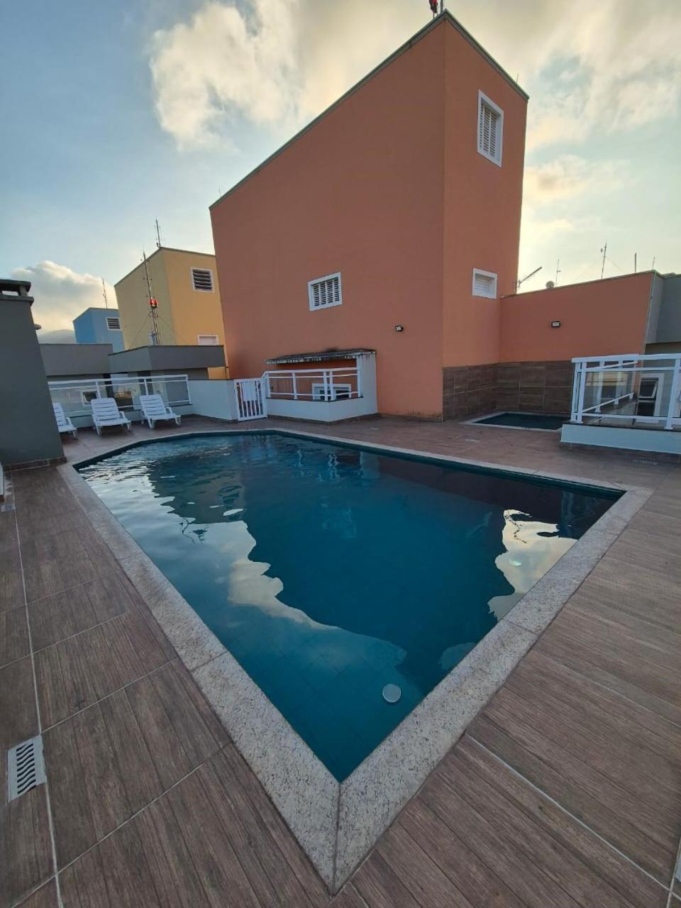 E-23 Edificio Monreale - Itagua Apartamento
